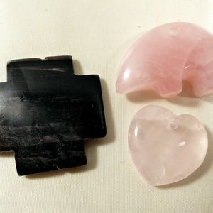Lot of 3 natural stones Rose quartz heart walking bear black cross bead pendants